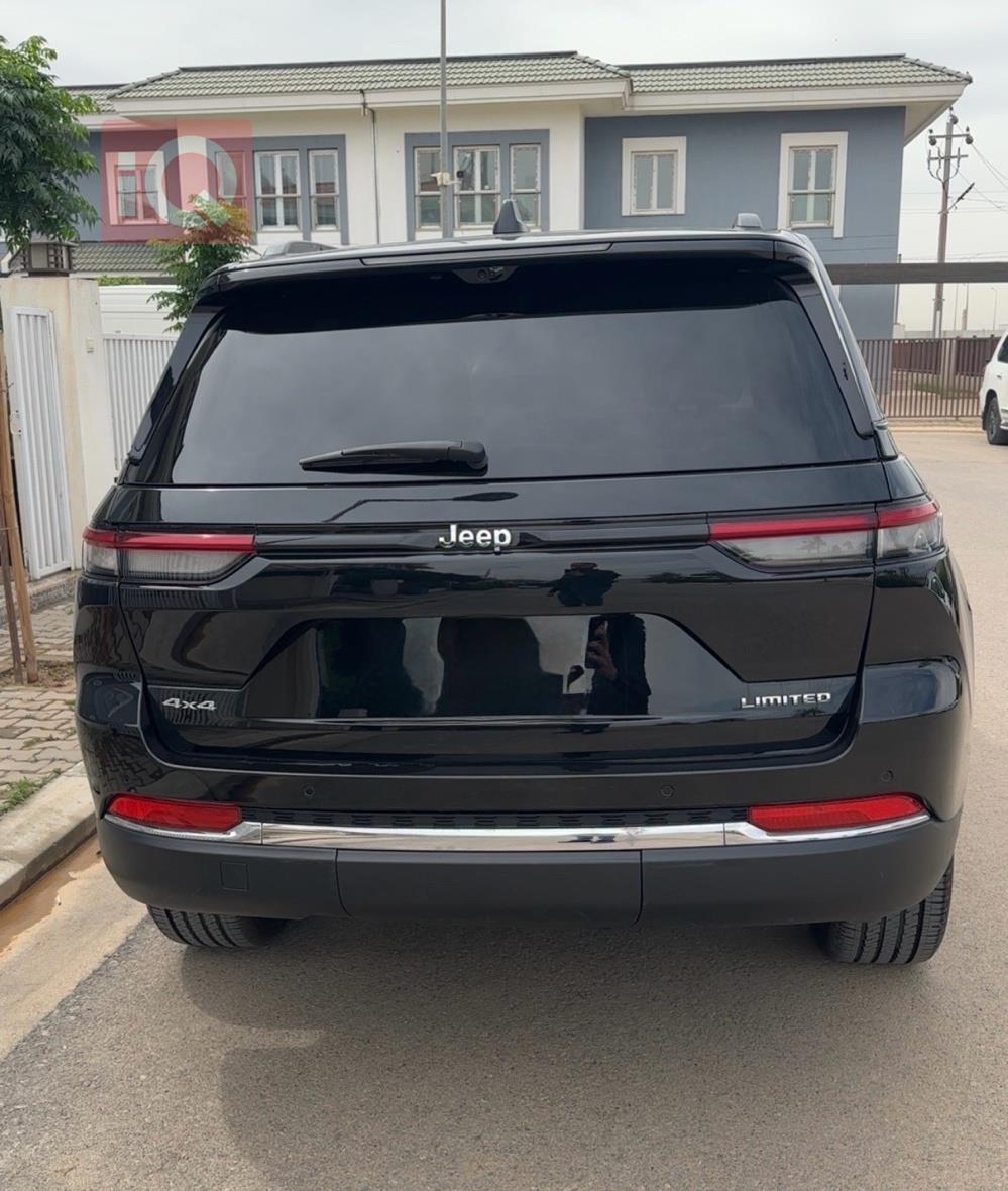 جیپ گراند شیرۆکی